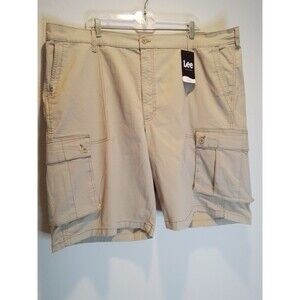MENS LEE CARGO SHORTS.  SIZE 46. TAN/BEIGE. NEW WITH TAG.